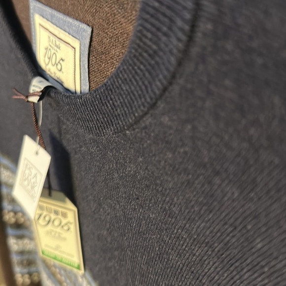 Jos A Bank 1905 Slim Fit Sweater - Picture 2 of 3